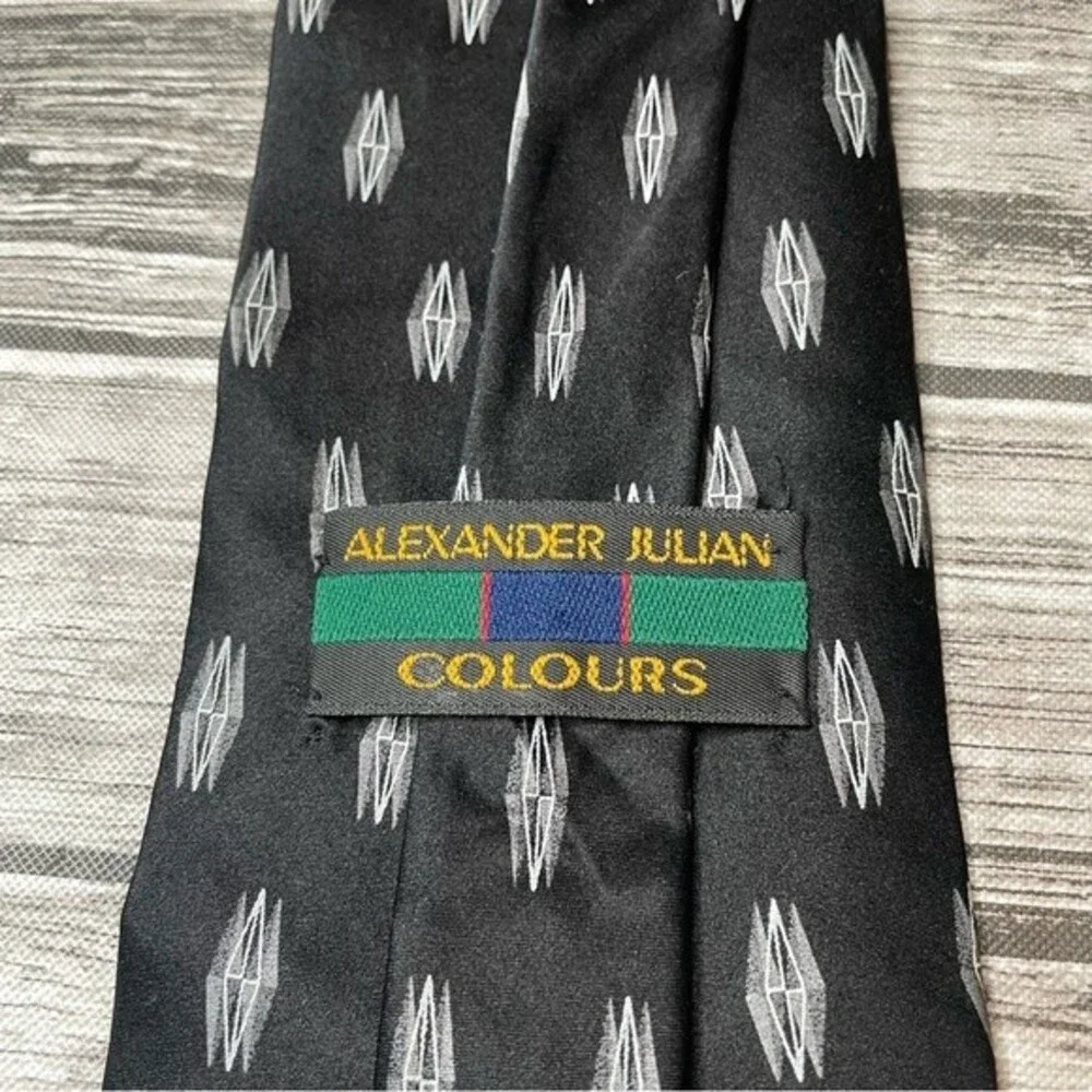 Alexander Julian Colours Men's Silk Tie Black White Geometric